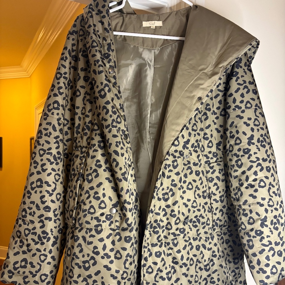 Easel puffy jacket
